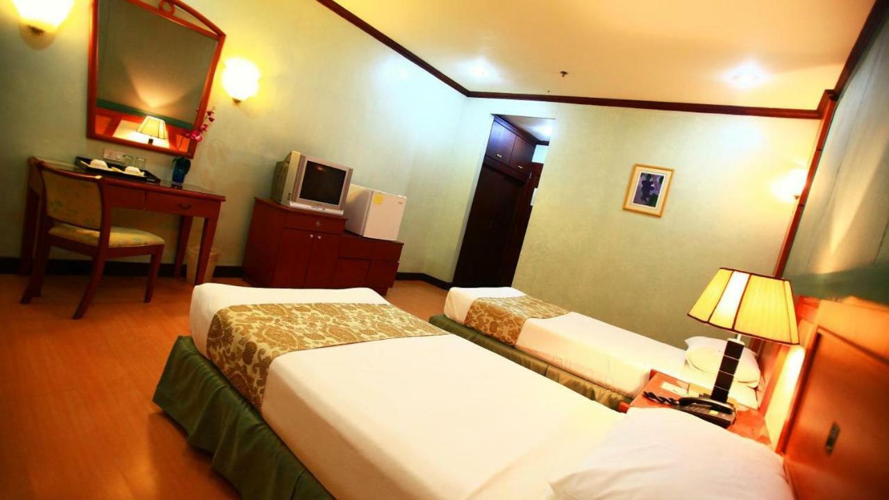 Naga Regent Hotel Extérieur photo